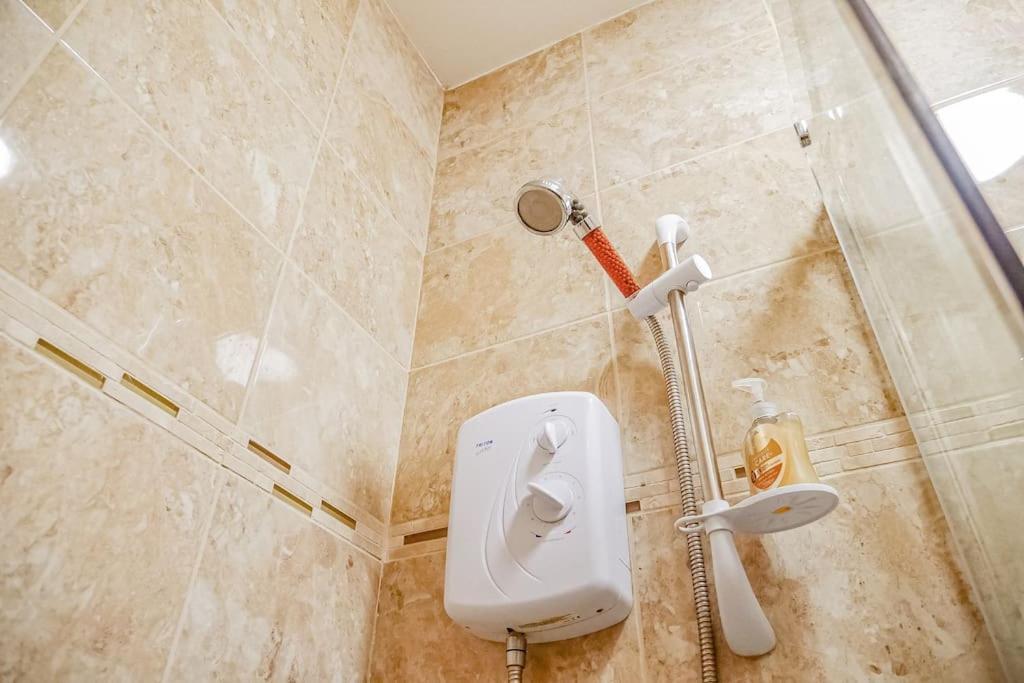Charming City Centre Apartment Cardiff Esterno foto